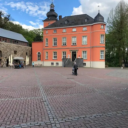 Kleines Cosy Haus Direkt An Der Burg Wissem Appartement