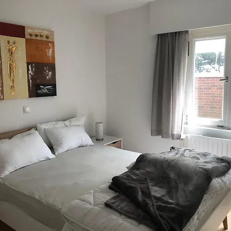 アパート Kleines Cosy Haus Direkt An Der Burg Wissem トロイスドルフ